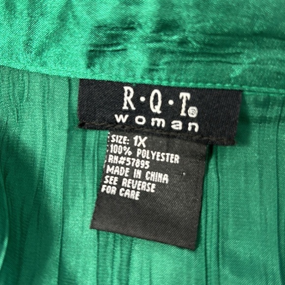 R.Q.T. Green Crinkle Button Up Long Shirt Sz 1X - Picture 9 of 11
